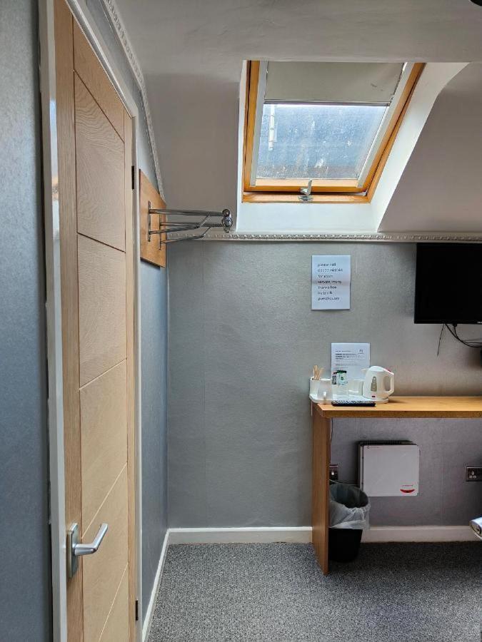 Hotel 24-7 Express Newport  Eksteriør billede